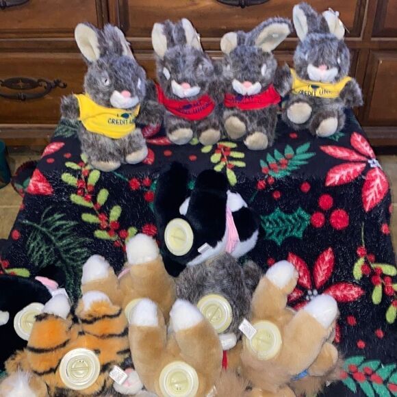 14 credit union promo plush Animal Banks lions tigers rabbits pandas all new wi - Picture 9 of 10